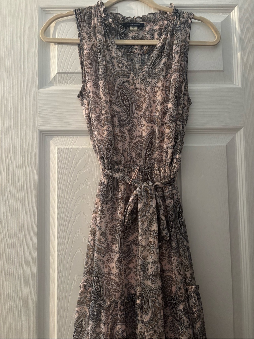 Sleeveless Pink Paisley Tie-Waist Dress by TH